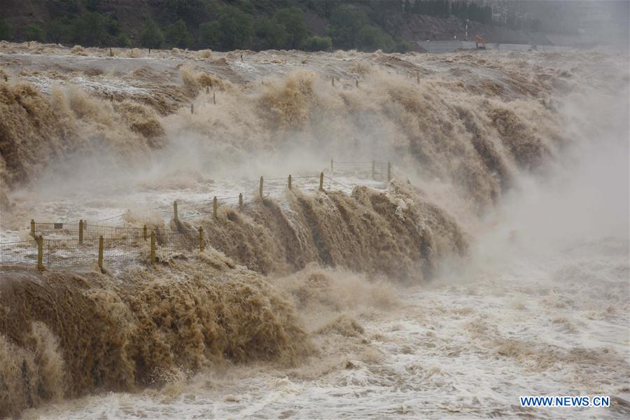 #CHINA-YELLOW RIVER-HUKOU WATERFALL (CN)