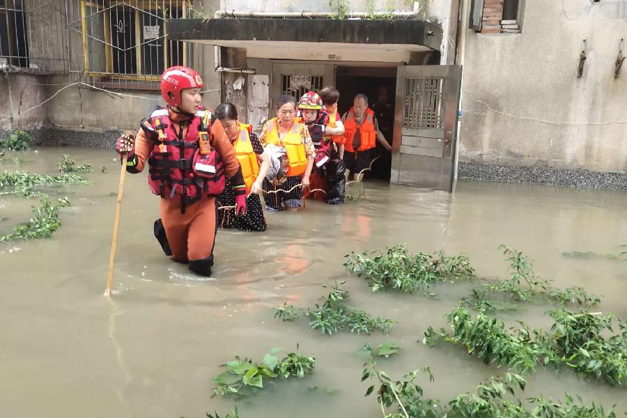 他們，為了誰？