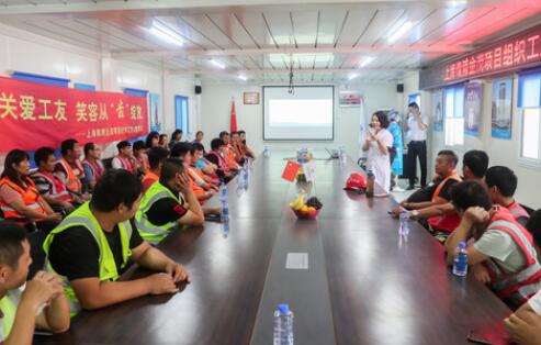 “小病挺，大病拖” 農(nóng)民工的健康保障如何破題？