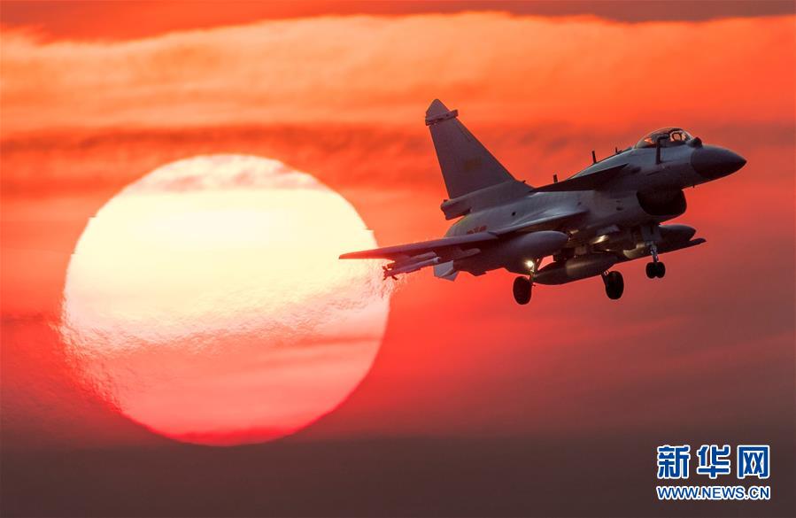 （人民空軍70年&middot;圖文互動(dòng)）（1）奮飛空天向打贏(yíng)&mdash;&mdash;人民空軍戰(zhàn)斗力建設(shè)成就述評(píng)