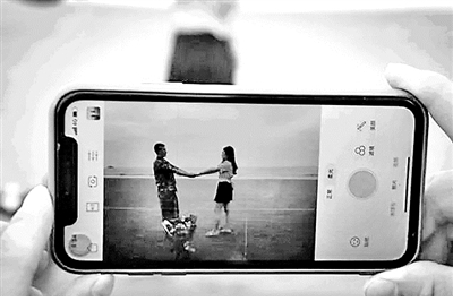 愛，是一個(gè)個(gè)無可替代日子的積累——軍戀不易，唯你美好