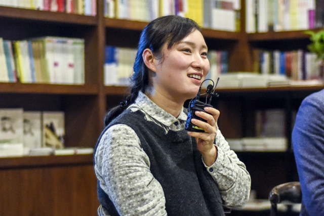 申彬：在清華的學習，讓我拓寬了許多思路，我想在山水和其他物象中嘗試去用我們工藝來表現(xiàn)，希望今后能給觀者帶來一些新的感受。