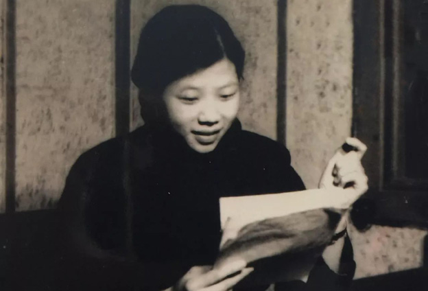 普通話推廣的重要時(shí)期，讀音以電臺(tái)為準(zhǔn)，播音員崗位責(zé)任重大，必須以身作則，多問出處。