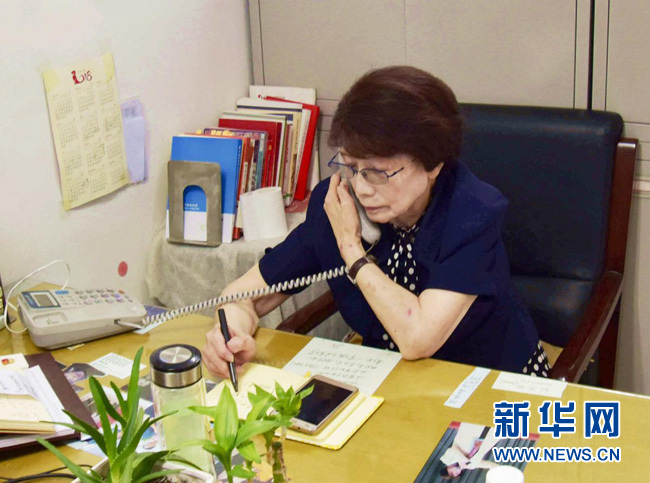 老年生活精力都放在教育上，健康秘訣是保持學(xué)習(xí)，簡單生活。