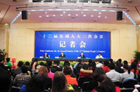 樓繼偉、張少春答記者問