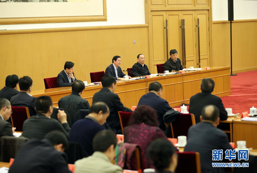 3月23日，治國(guó)理政論壇“‘四個(gè)全面’戰(zhàn)略布局系列理論研討會(huì)”首場(chǎng)研討會(huì)在北京召開(kāi)，中共中央政治局委員、中央書(shū)記處書(shū)記、中宣部部長(zhǎng)劉奇葆出席會(huì)議并講話。新華社記者 劉衛(wèi)兵 攝
