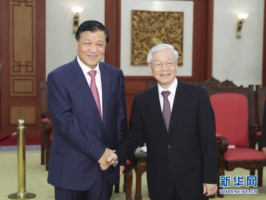 應(yīng)越南共產(chǎn)黨邀請，中共中央政治局常委、中央書記處書記劉云山9月18日至19日對越南進行正式訪問。這是9月18日，劉云山在河內(nèi)會見越共中央總書記阮富仲。 新華社記者 丁林 攝