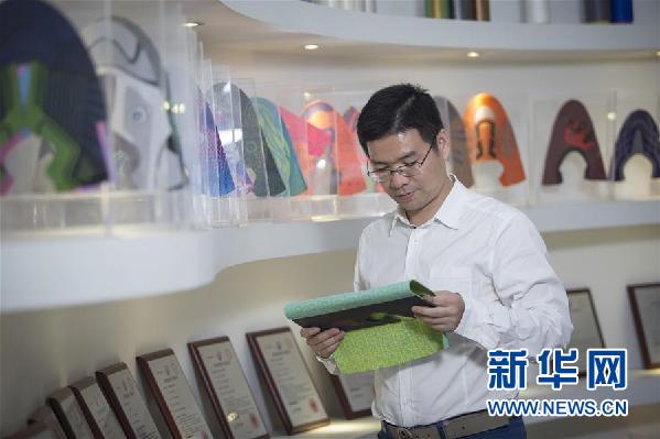 （十九大時光·圖文互動）（3）青春，在夢想的引領下飛揚——來自基層蹲點現(xiàn)場的報道