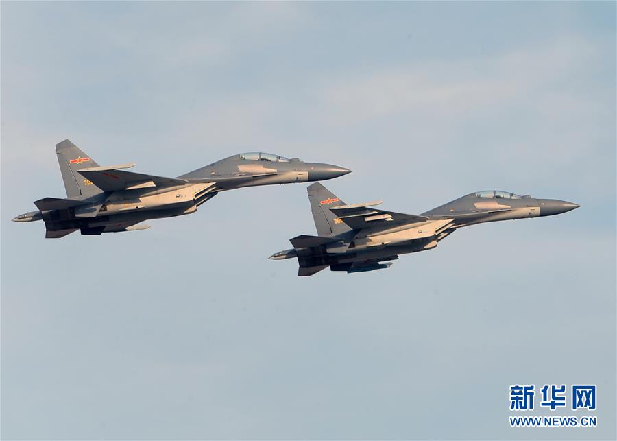 （新華全媒頭條·圖文互動）（8）備戰(zhàn)踏上新起點，練兵展現(xiàn)新氣象——2018中國軍隊新年開訓(xùn)全景大掃描