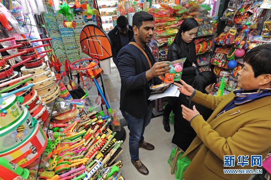 (在習(xí)近平新時(shí)代中國(guó)特色社會(huì)主義思想指引下·慶祝改革開放40周年·協(xié)調(diào)發(fā)展)(新華全媒頭條·圖文互動(dòng))(2)協(xié)調(diào)發(fā)展:奏響全面建成小康社會(huì)交響曲