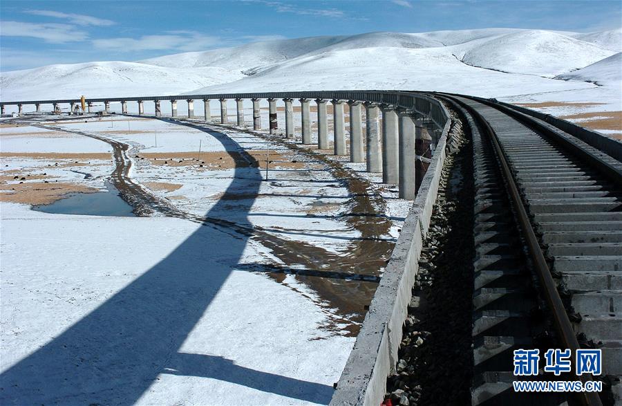 (新華全媒頭條·壯麗70年·奮斗新時(shí)代·圖文互動(dòng))(7)開拓雪域高原的夢(mèng)想之路——來(lái)自青藏鐵路的蹲點(diǎn)報(bào)告