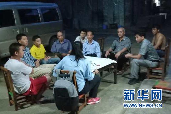 (新華全媒頭條·時代先鋒·圖文互動)(13)芳華無悔——追記用生命堅守初心和使命的青年共產(chǎn)黨員黃文秀