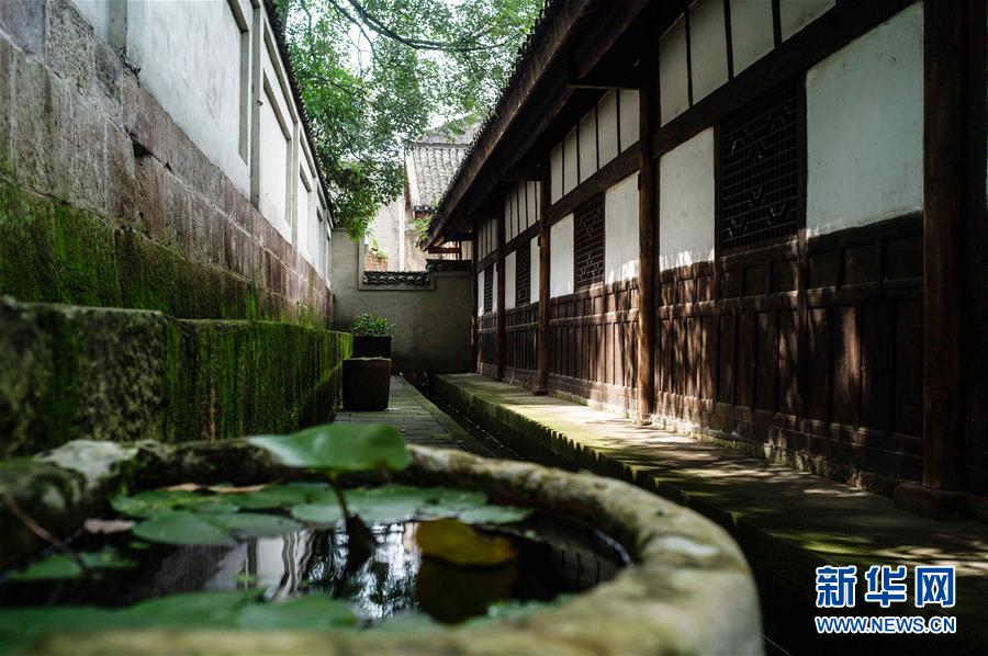 (壯麗70年·奮斗新時(shí)代——記者再走長(zhǎng)征路·圖文互動(dòng))(6)一塊懷表的革命傳承:給王良將軍的一封信