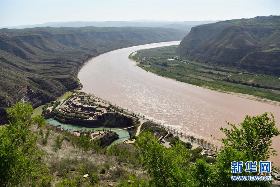 （新華全媒頭條·壯麗70年·奮斗新時代——記者再走長征路·圖文互動）（10）紅星，從這里照耀中國——陜北見證中國革命的歷史轉(zhuǎn)折