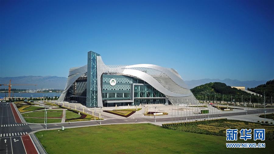 (新華全媒頭條·圖文互動(dòng))(3)舟舶繼路辟新天 商使交屬煥新顏——寫(xiě)在第四屆中阿博覽會(huì)開(kāi)幕之際