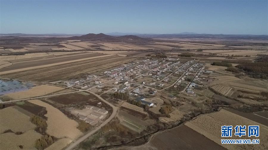 （在習(xí)近平新時(shí)代中國特色社會主義思想指引下&mdash;&mdash;新時(shí)代新作為新篇章&middot;總書記關(guān)心的百姓身邊事&middot;圖文互動）（1）一個(gè)貧困山村的振興新動能&mdash;&mdash;小故事里的大情懷之五