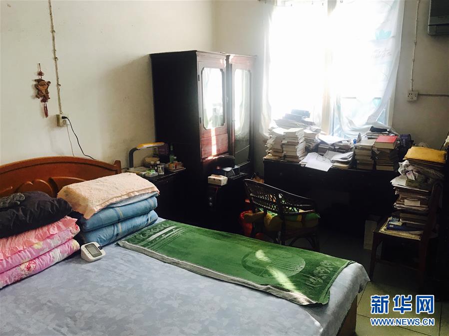 （新華全媒頭條·圖文互動）（11）滄海橫流 信仰彌堅——記共產(chǎn)黨員、湘潭大學(xué)九旬教授滄南