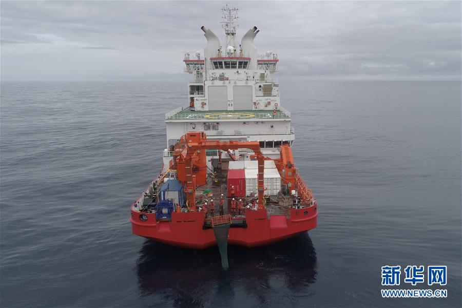 (“雪龍”探南極·圖文互動(dòng))(2)中國南極考察隊(duì)順利完成宇航員海綜合科考