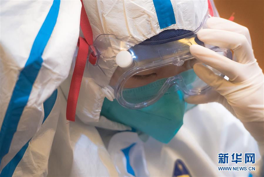 （新華全媒頭條&middot;圖文互動(dòng)）（5）凡人亦英雄&mdash;&mdash;連線一線醫(yī)護(hù)人員