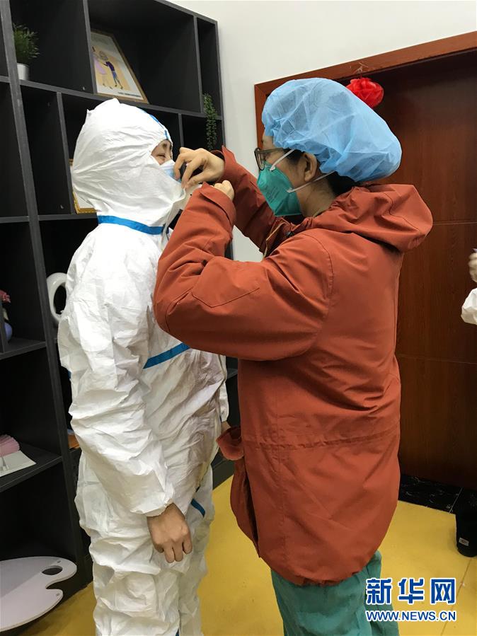 (聚焦疫情防控·圖文互動(dòng))(3)愛在“疫”起——四對(duì)“80后”夫妻的“逆行”表白