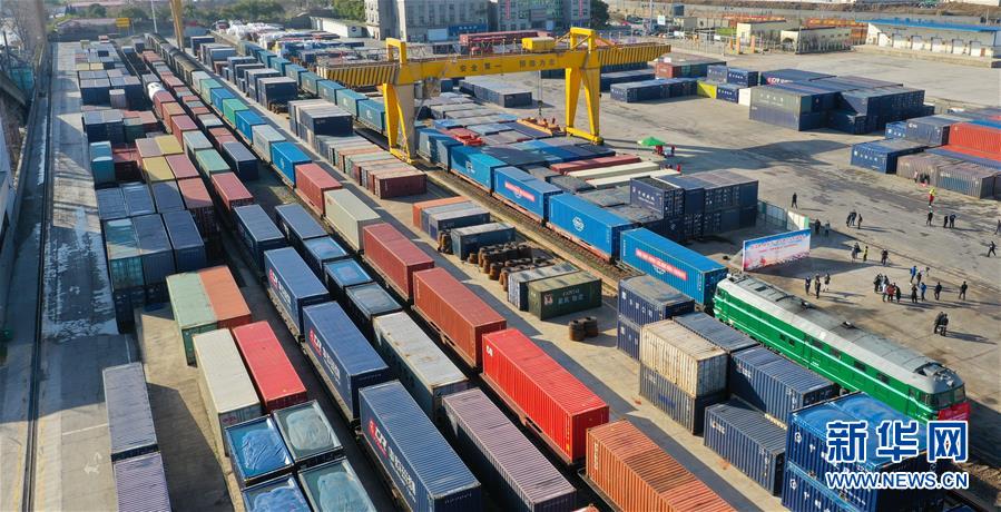 (抓好經(jīng)濟發(fā)展 應(yīng)對復雜局面·圖文互動)(1)“我們的訂單正回流”——江西外貿(mào)企業(yè)復工復產(chǎn)見聞