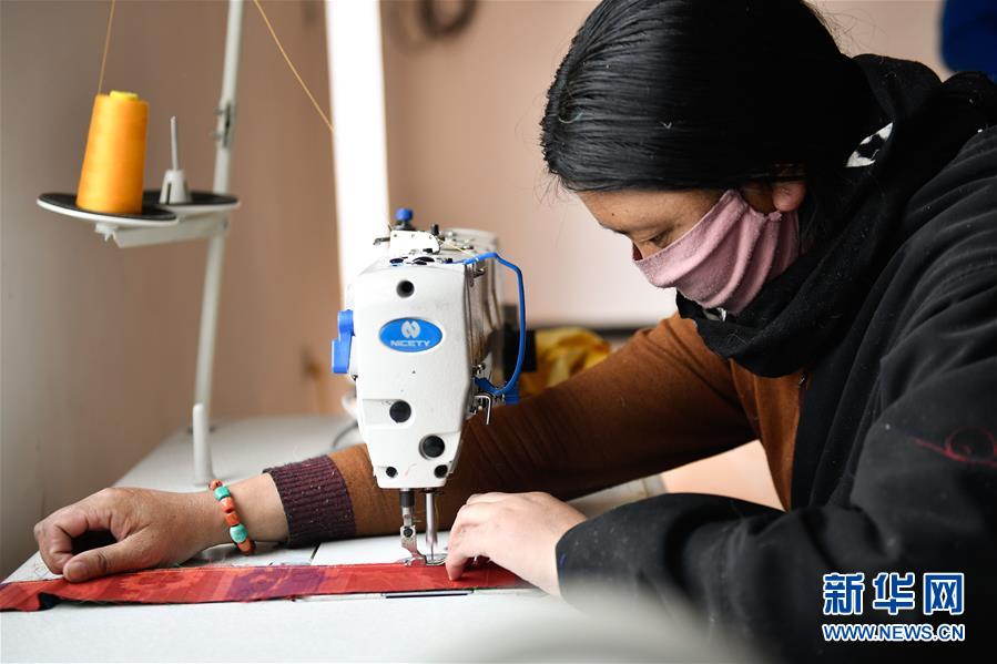 (新華全媒頭條·圖文互動(dòng))(3)三江之源見(jiàn)證中國(guó)奇跡——寫在玉樹(shù)地震10周年之際