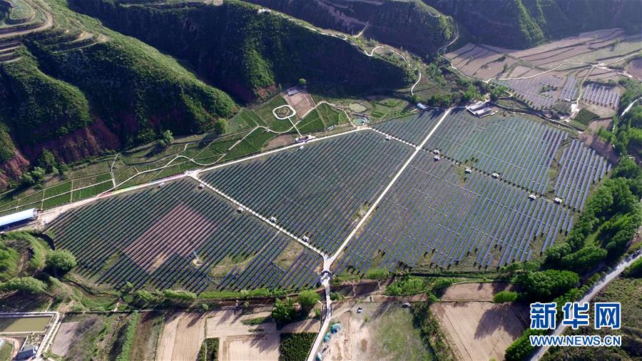 (決戰(zhàn)決勝脫貧攻堅(jiān)·圖文互動)黃土高原上的“陽光存折”——山西光伏扶貧富民記