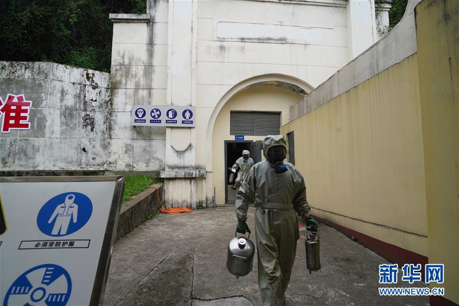 (圖文互動)(1)北斗發(fā)射緊急叫停后……——記西昌衛(wèi)星發(fā)射中心加注分隊(duì)黨員群體