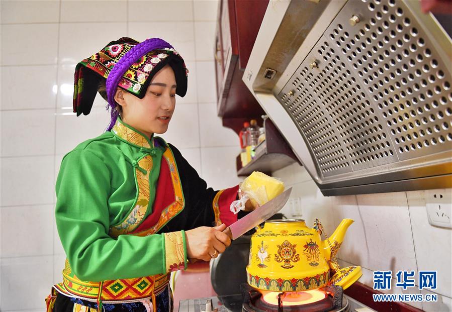 (圖文互動)(4)雪山草地展新貌——四川阿壩州脫貧奔小康紀實