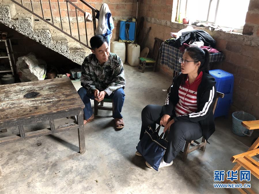 (新華全媒頭條·圖文互動(dòng))(4)初心赴使命 熱血寫春秋——記脫貧攻堅(jiān)中的共產(chǎn)黨員