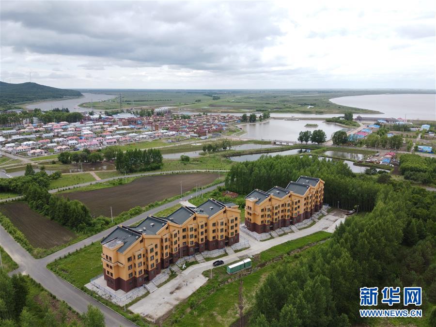 (新華全媒頭條·走向我們的小康生活·圖文互動)(2)迎著東升的紅日——走向小康之路的赫哲族