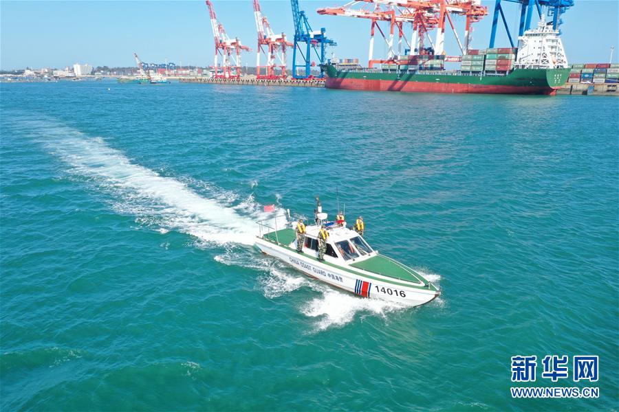 (圖文互動(dòng))(1)中國海警海上報(bào)警平臺(tái)運(yùn)行一年接警6萬余起