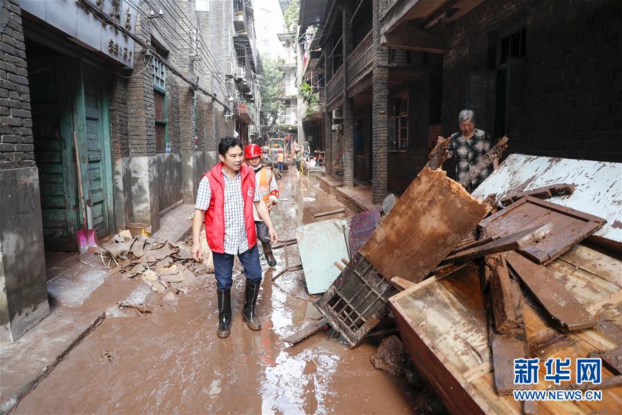(防汛抗洪·一線人物·圖文互動)(7)“硬漢”傅山祥