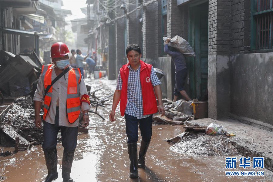 (防汛抗洪·一線人物·圖文互動)(8)“硬漢”傅山祥