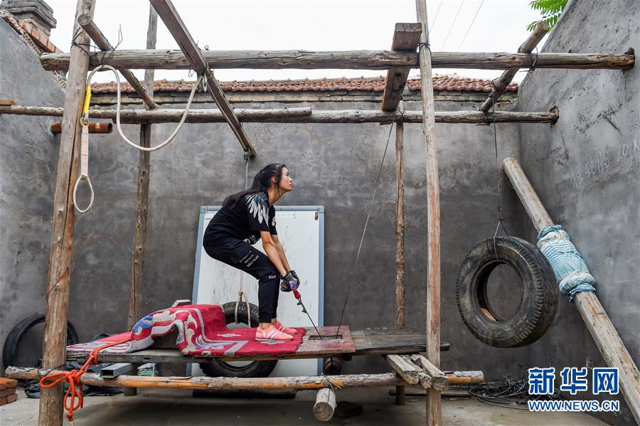 (體育·圖文互動(dòng))(13)父愛如燈 伴我奔跑