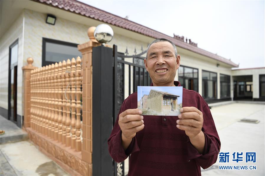 (新華全媒頭條·走向我們的小康生活·圖文互動)(2)23萬人的命運(yùn)轉(zhuǎn)折——我國最大易地生態(tài)移民安置區(qū)的脫貧密碼