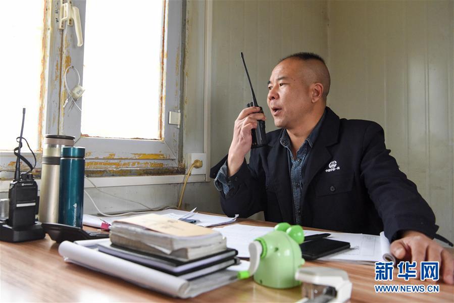 (圖文互動(dòng))(4)筑完“天路”架“云梯”——鐵路老兵再上高原