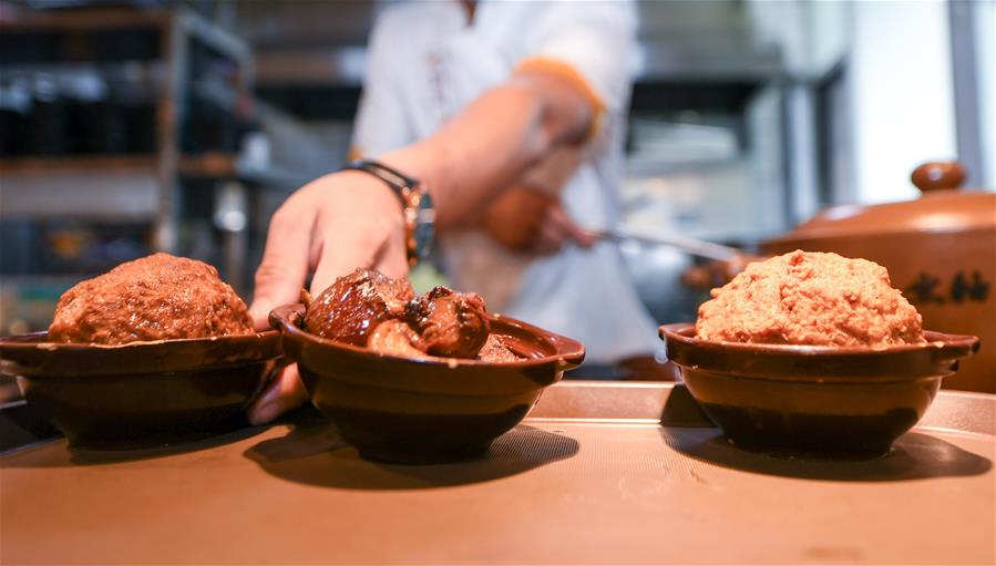 （在習近平新時代中國特色社會主義思想指引下——新時代新作為新篇章·習近平總書記關切事·圖文互動）（2）讓“舌尖上的節(jié)約”成為習慣——全社會營造浪費可恥、節(jié)約為榮的氛圍掃描