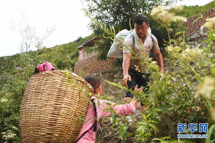 （防汛抗洪·圖文互動）（8）七夕前夜，為莫諾村架起“生命之橋”
