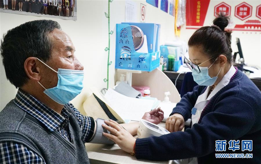 (我的“十三五”·圖文互動(dòng))(1)社區(qū)衛(wèi)生服務(wù)中心:守好“家門口的健康”