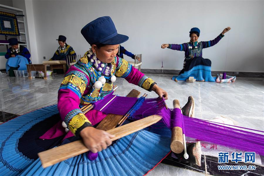 (新華全媒頭條·圖文互動)(9)決戰(zhàn)決勝奪取脫貧攻堅戰(zhàn)全面勝利——寫在第7個國家扶貧日之際