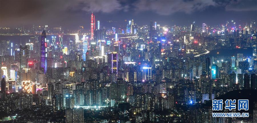 (新華全媒頭條·圖文互動(dòng))(18)偉大旗幟引領(lǐng)歷史巨變——習(xí)近平新時(shí)代中國特色社會(huì)主義思想指引“十三五”經(jīng)濟(jì)社會(huì)發(fā)展述評(píng)