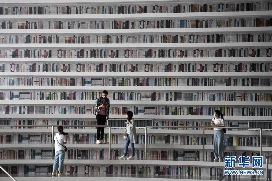 (新華全媒頭條·圖文互動(dòng))(4)我們都是讀者——促進(jìn)全民閱讀 構(gòu)建書香社會(huì)