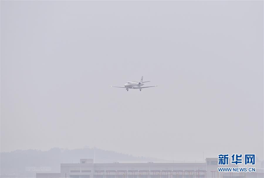 (經(jīng)濟(jì))(1)成都天府國際機(jī)場開始校飛