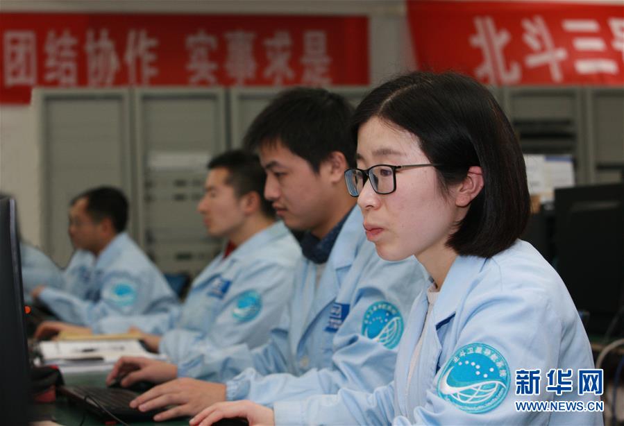 (在習(xí)近平強軍思想指引下·我們在戰(zhàn)位報告·圖文互動)(1)向著未來戰(zhàn)場沖鋒——國防科技大學(xué)科研創(chuàng)新記事