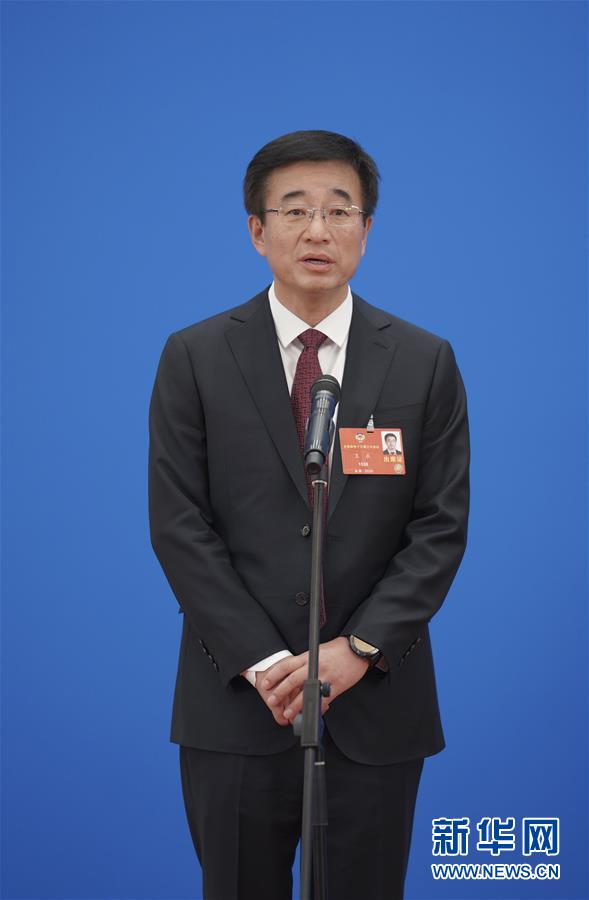 (兩會·政協(xié)開幕)(1)接受采訪