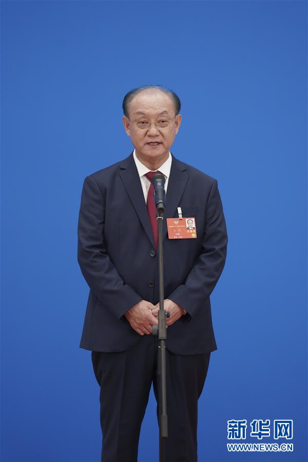 (兩會·政協(xié)開幕)(2)接受采訪
