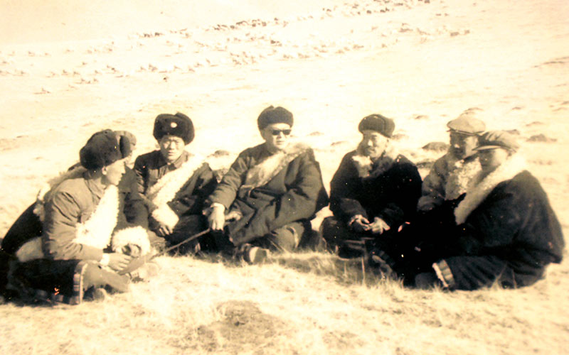 個(gè)人干凈，一生不褪的底色——四論向尕布龍同志學(xué)習(xí)