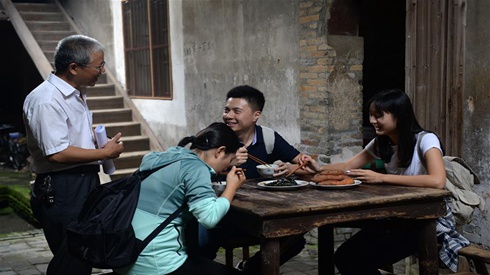 紅色追尋，三個(gè)年輕人的長(zhǎng)征路