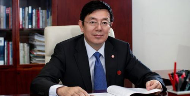 中航飛機董事長、分黨組書記方玉峰——中航飛機要想同國際航空產(chǎn)業(yè)強者過招，必須與市場全面接軌，逐步褪去傳統(tǒng)國有企業(yè)的“光環(huán)”。這就要求我們?nèi)ν七M企業(yè)改革，利用上市平臺，建立先進的法人治理結(jié)構(gòu)，建立高效的、敏捷反應(yīng)的價值創(chuàng)造主體。